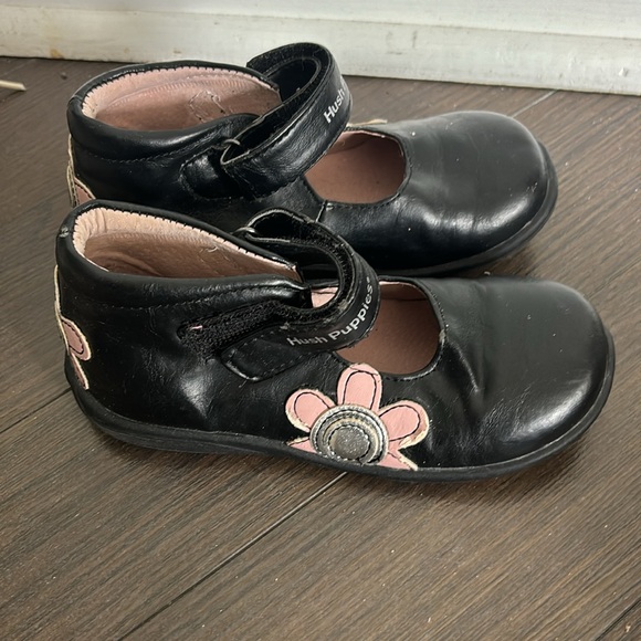 Black and pink hush puppies shoes - Picture 2 of 6